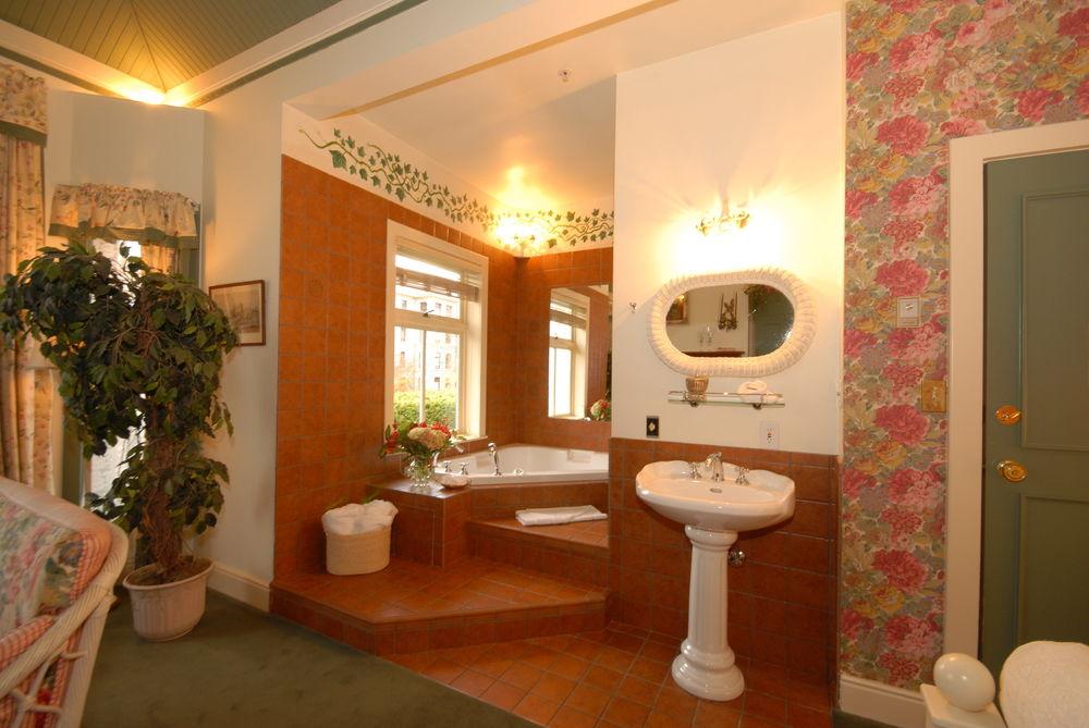 Humboldt House Bed & Breakfast ビクトリア エクステリア 写真