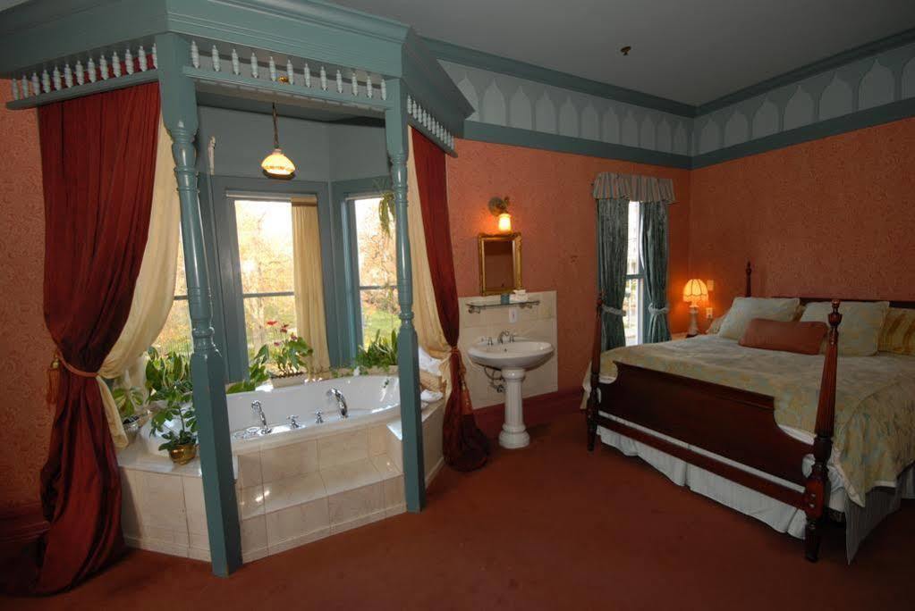Humboldt House Bed & Breakfast ビクトリア エクステリア 写真